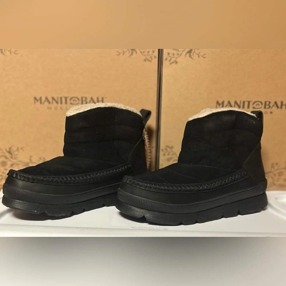 Manitobah Woman’s WP Pacific Insulated Black Pull On Puffer Boots  7, 7.5 or 8 - Picture 6 of 11